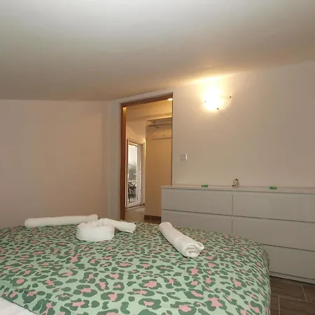 Mit Privatpool Fuer 10 Personen Ca 100 Qm In Peroj, Istrien Istrische Riviera Peroj