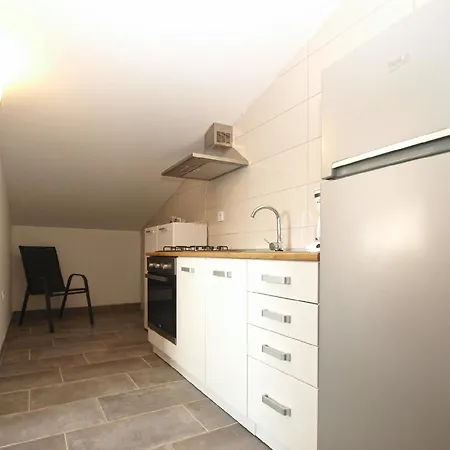 Mit Privatpool Fuer 10 Personen Ca 100 Qm In Peroj, Istrien Istrische Riviera Peroj