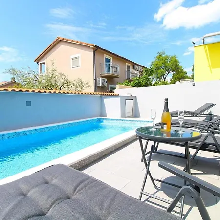 Mit Privatpool Fuer 10 Personen Ca 100 Qm In Peroj, Istrien Istrische Riviera Dom wakacyjny Peroj